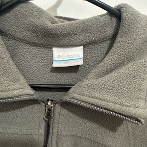 Columbia Soft Gray Zip-Up Fleece